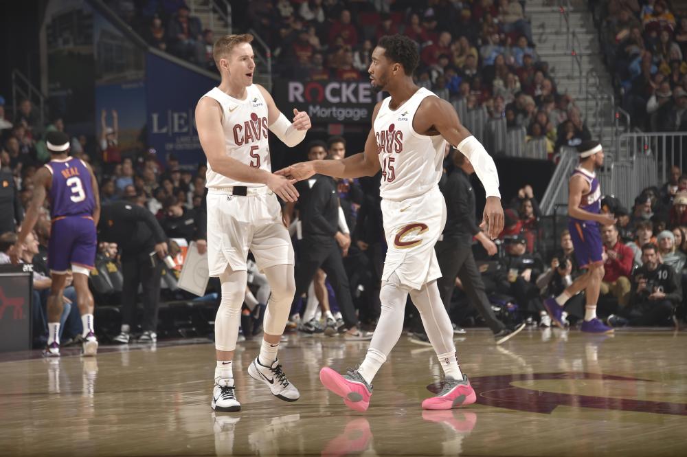 [冰雪]武绍桐晋级单板滑雪U型场地技巧女子组决赛.