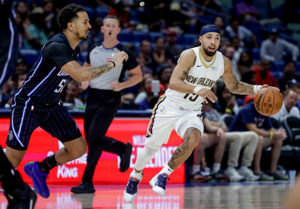 纽卡斯尔联队客场0比0战平利兹联队，托纳利首发打满全场